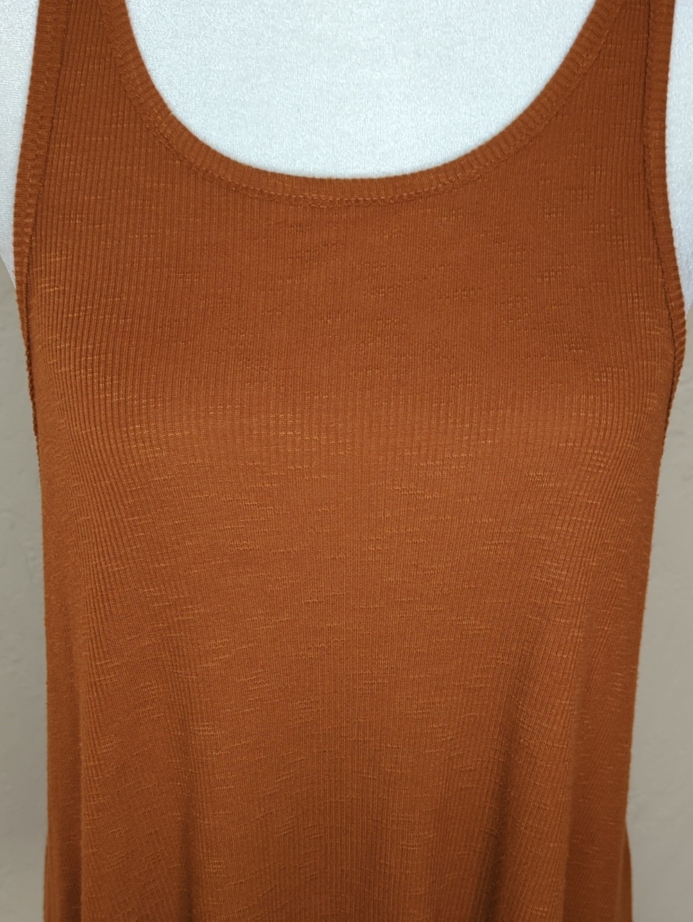 🌻💎 Free People Vintage Rust Scoop Neck Ribbed Tank Top Size Large - Flawed Gem - Picture 6 of 9
